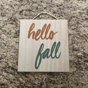 Wooden Hello Fall Decoration Sign